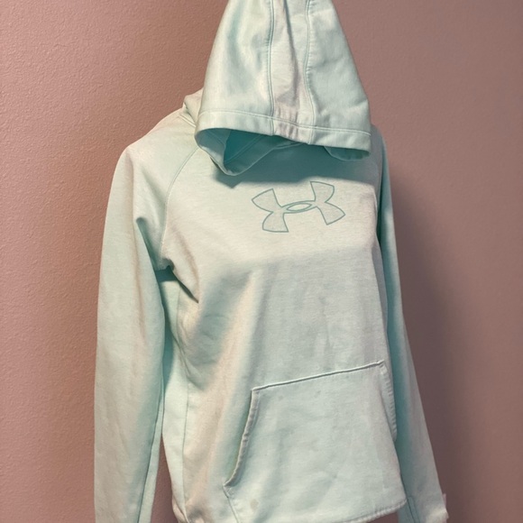 Under Armor Sweat Shirt - Picture 2 of 4